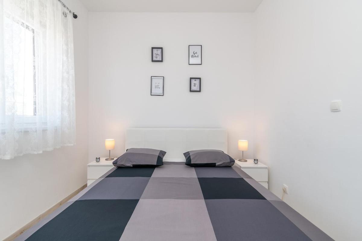 Apartman Spiro Trogir Extérieur photo